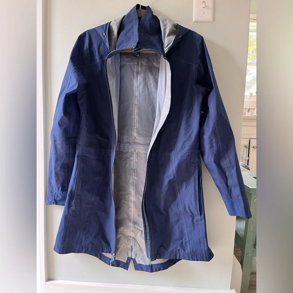 KUHL Jetstream Lightweight Trench Women’s Medium Navy Blue Hooded Rain Jacket - Picture 2 of 12